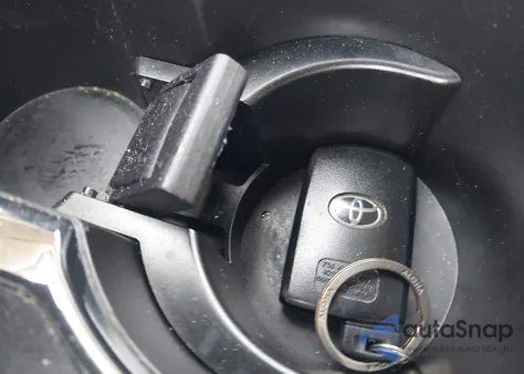 2019 Toyota Highlander Xle from USA, damaged, VIN 5TDJZRFH7KS617844
